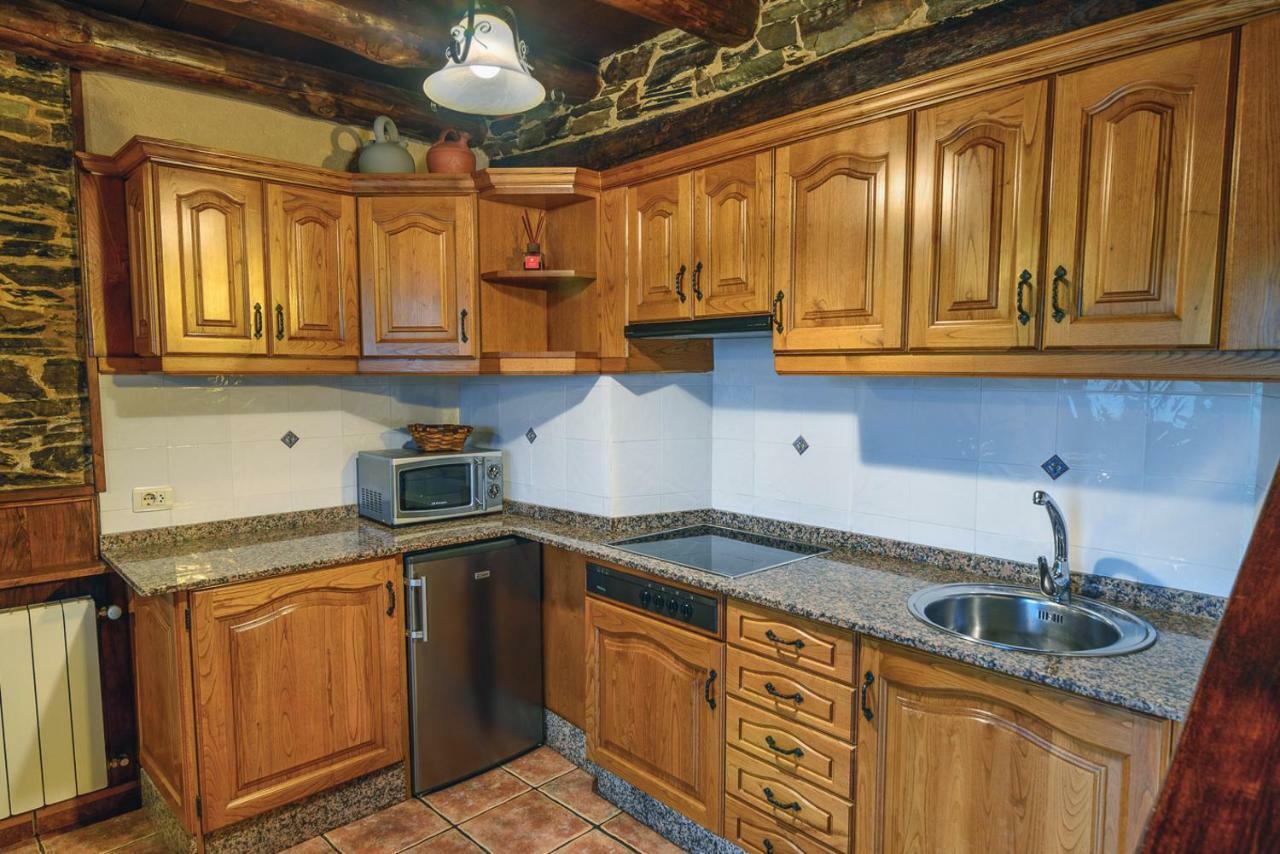 Apartamentos Rurales Casa Riveras Santa Eulalia de Oscos Esterno foto